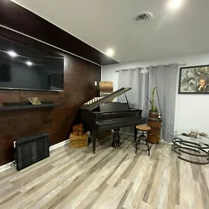 Artistic Luxury Downtown/train To Nyc/airport Newark